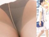 [★新作][★顔出し]パンチラ盗撮 清楚系女子大生 黒パンツに超接近