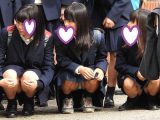 制服姿の可愛いコを発見！！（ＦＨＤ）大変です！！パンツが見えてますよ５