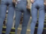 美＊パンティーライン通信＊エスカで見るピタピタに張り付いたストレッチデニムに浮かぶリアルPライン