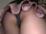 階段パンチラ ボーイッシュなスカジャンGALのセクシーパンチラ