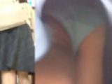 パンチラ盗撮 女子大生 水色パンツを激撮