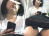 (電車対面）(顔出し）黒のミニタイトスカートをお召になって…むっちりしたふとももをがばっとひらくお疲れOLさんを観察してみました