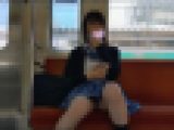 対面彼女　電車内で清楚なJKのパンチラ三角地帯を鑑賞