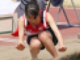 緩いユニフォームの隙間から胸元が、、JC風 走り幅跳び写真集 01