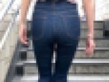 【デニム小尻】デニム小尻の小娘！ピッタリとお尻に張り付くデニム！小尻でも美脚で寝バックで襲いたくなるお尻！【554】