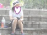 （ＦＨＤ）大変です！！ワンちゃんに夢中になり、パンツが見えてますよ２２０