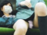【対面盗撮】疲れきったお股はゆるゆる状態。誘惑されるがまま釘付けになる終電間際の制服パンチラに思わず、