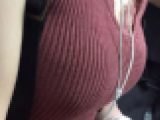 巨乳OLの膨らみ
