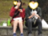 お座りお姉さん発見！！（ＦＨＤ）大変です！！パンツが見えてますよ８０