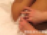 おじさんがスレンダーな素人女子と少しだけ手マン遊びをさせてもらいました。4K動画