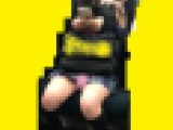 ちっぱい女良電車内鬼至近距離視姦＾＾