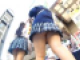 【FHD 顔モザなし】商店街で発見したミニスカJK２人組！Ｗで生Ｐ！白Ｐ×赤Ｐパンチラ！