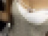 美乳ギャルの胸チラ谷間