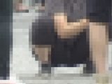 【運動会ママ尻】ちょww そんなに薄いスパッツでしゃがんだらケツの形丸わかりで穿いてないのと一緒ww