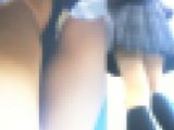 [★新作]パンチラ盗撮 制服女子 黒パンツにナプキン付き