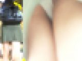 パンチラ盗撮 女子大生 白パンツをタイトスカートの中に発見