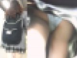 [★新作]パンチラ盗撮 女子大生 水色パンツを追いかけ撮り