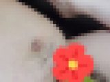 26歳仕事終わり介護士の乳首責め足コキ