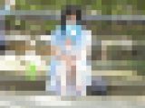 お座りお姉さん発見！！（ＦＨＤ）大変です！！パンツが見えてますよ５２