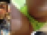 【勃起注意】パンチラカメラ 028 黄緑色のパンティ