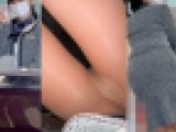 受付嬢のパンツ逆さ撮り