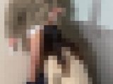 『ティッシュ配りのバイト途中にビルの空きテナントに連れてきて友人のちOぽしゃぶらせてから僕もしゃぶってもらって立ちバックしちゃい