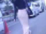 透明感のある清楚系美女が下着ライン丸出しで極薄タイトスカート履いて歩くギャップに興奮する