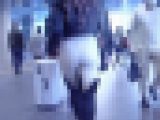 ハイスペック超絶美女が激ヤバスキニータイツで下着ラインモロ出しでスーパーダイナマイトドエロヒップをピタピタパンパンにして歩く姿に