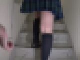 【13日分】制服JKパンチラ逆さめくり2カメ撮影Tバックも！【動画】ヤバッち 301と003セット販売