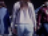 キャップを被った美人ギャルがデニムパンパンモッコリさせるほどの巨尻で歩く姿がエロい