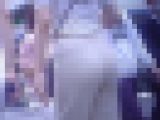 最高級のクビレスタイルをもつエロ清楚系のお姉さん美女がピタパン履いて美巨尻パンパンにTバックライン浮き上がらせて歩く姿がエロ過ぎ