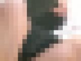 M字開脚モロパンチラをしてしまった娘