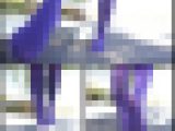 今度は立ち姿のカラータイツの足をみてください