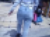 超激エロ美爆尻クビレスタイル抜群の美人女子大生ギャルがスキニーデニム履いて歩いてる姿にフル勃起