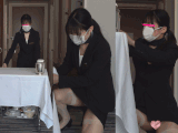 【ホテルウーマン2名】見せつけてるのかと思える程に大開脚！鼠径部から覗くパンツの隙間に大興奮でした