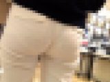 【FHD高画質】それ何の柄ですか？おパンツスッケスケ白パンレディ