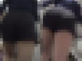 薄ペラ極エロショーパンギャル＊階段を駆け上るたびに尻に食い込むショートパンツ?