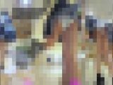【縦型動画】街中パンチラ尾行（6）お店で前屈みになって生パンツ丸見え