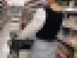 【お買い物中の眺め71_ちっぱいver】エロい体のヤングママを追い回し！