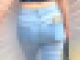 色白ワガママ巨尻！パッツンデニムの中で肉厚ヒップをムニュらせTバックで男を誘惑! 下品なスキニーデニム小娘 編