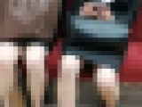 惜し気もなく美脚をさらすフレッシュOL