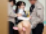 【再販】９０㎝越えのむっちりエロ巨尻が魅力的な黒パンストＯＬのケツを揉みしだき２穴サンドＳＥＸでアナルへザーメン中出し度を超えたセクハラ