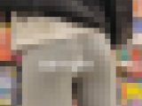 【再販】005 黒髪フィットネス女子の白レギンス接写