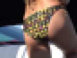 【再販】まさかの現役レースクイーンさんが水着からハミだしたものをしっかりGET