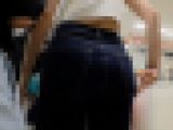 【大人びたスキニー美尻J◯ちゃん】長身スタイルな美尻 J◯ちゃんを勢いあまってコンビニ店内まで粘着追跡撮影。