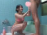【再販】笑顔がかわいいスレンダー美人の若奥さまに童貞デカチン洗ってくださいとお願いしたら…両手コキで完全勃起・桃尻弾ませ中出し