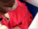 貧乳女子の胸チラ