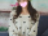 小顔でアイドルみたいにかわいいのに天然な性格で意外とチャラい『みおんちゃん』のスレンダー美脚と純白パンティ