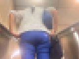 都会の女たちのスケベなWエロ尻！イヤらしいエロケツを階段で突き出して見上げる♂を誘惑！ 下品な『階段を登る女たち』 編