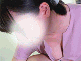 社内で人気のお姉さんに密着　　官能的な雰囲気の中、胸とパンティーを至近距離から